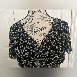 Nine & Co Blouse with tie back